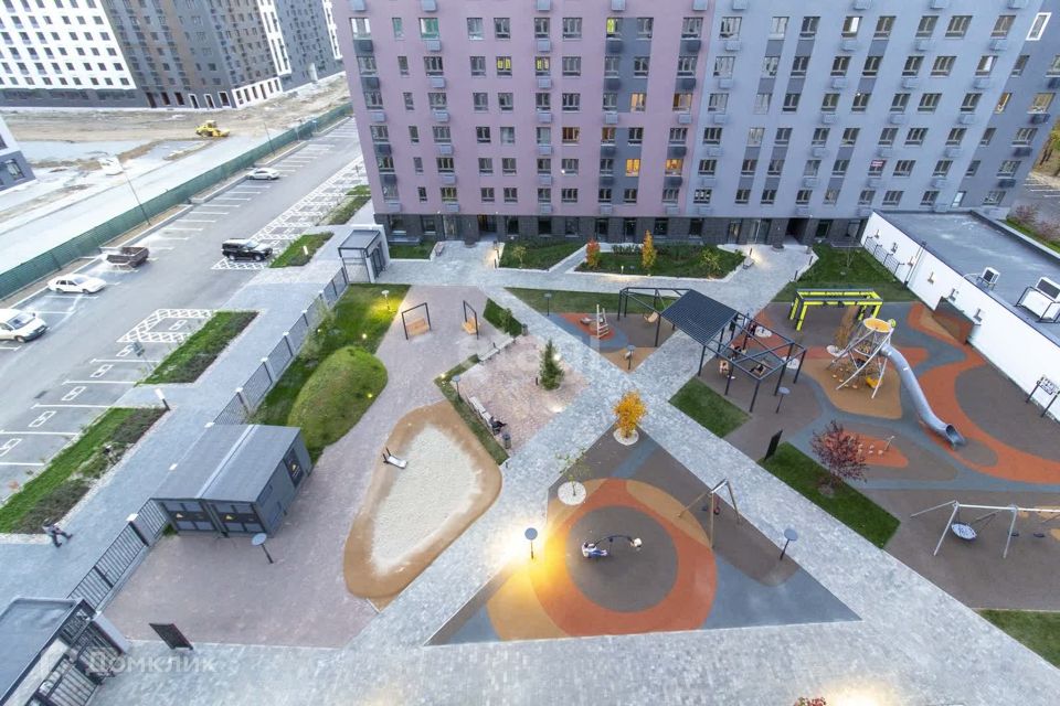 Продаётся 3-комнатная квартира, 108.2 м²