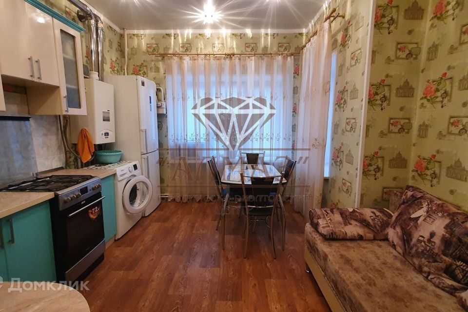 Продаётся 1-комнатная квартира, 42.9 м²