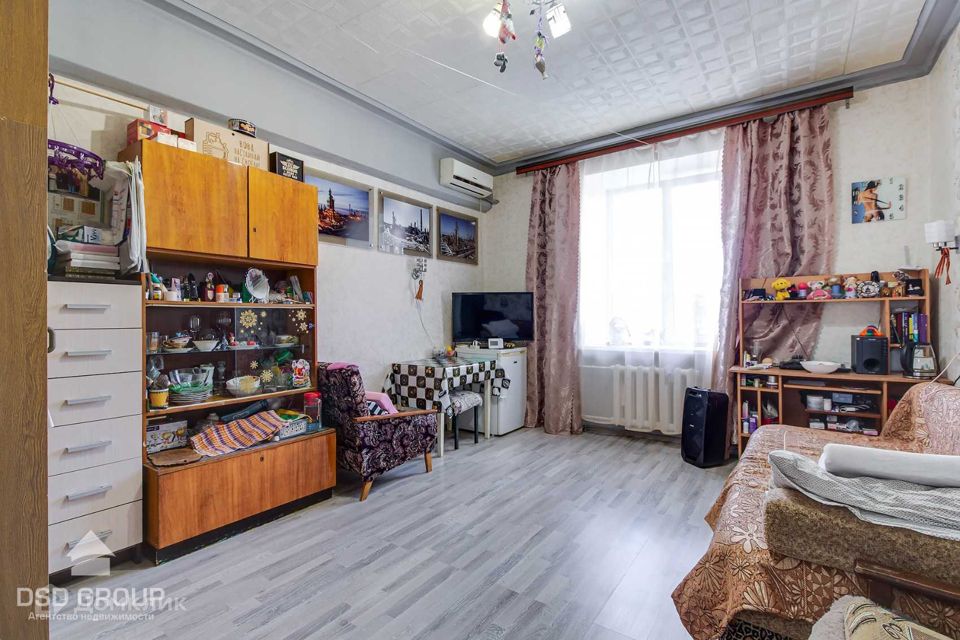 Продаётся комната в 1-комн. квартире, 48.5 м²