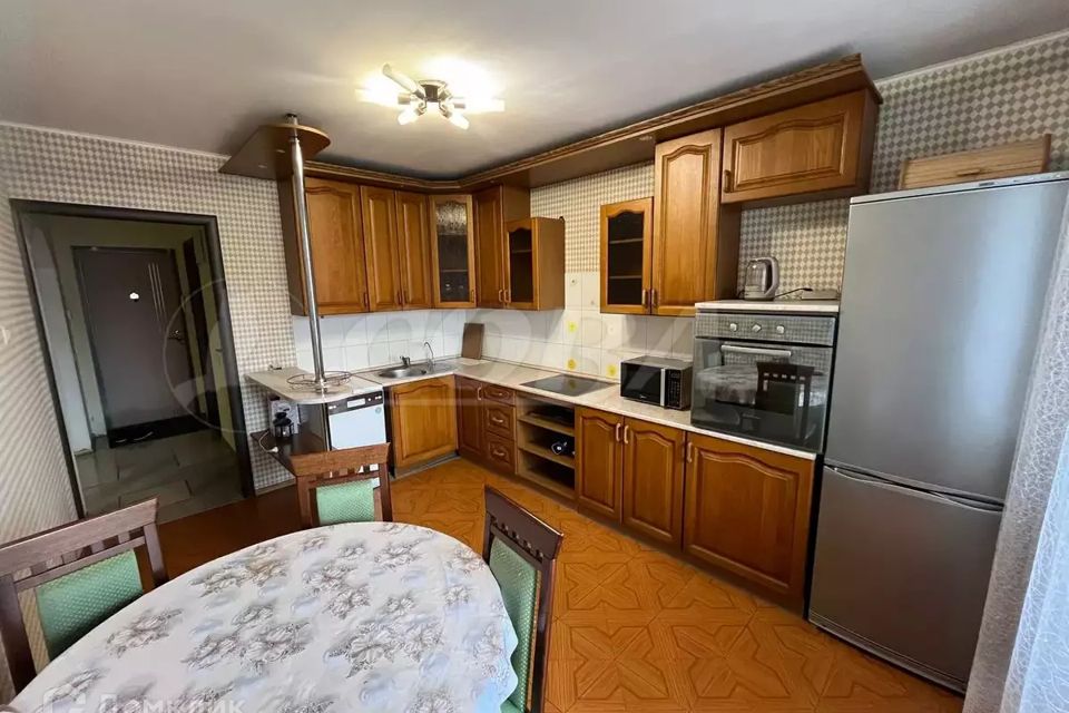 Сдаётся 2-комнатная квартира, 76 м²