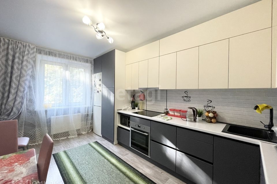 Продаётся 3-комнатная квартира, 82 м²
