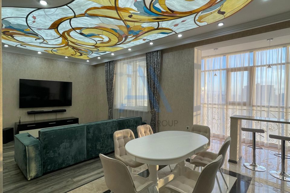 Продаётся 3-комнатная квартира, 112 м²