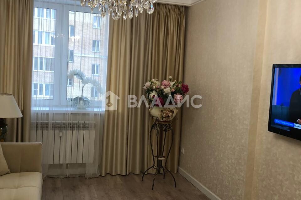 Продаётся 1-комнатная квартира, 42.3 м²