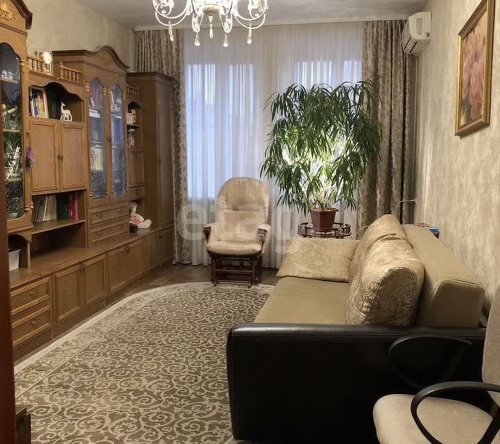 Продаётся 2-комнатная квартира, 55.6 м²