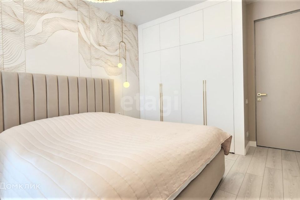 Продаётся 2-комнатная квартира, 65 м²