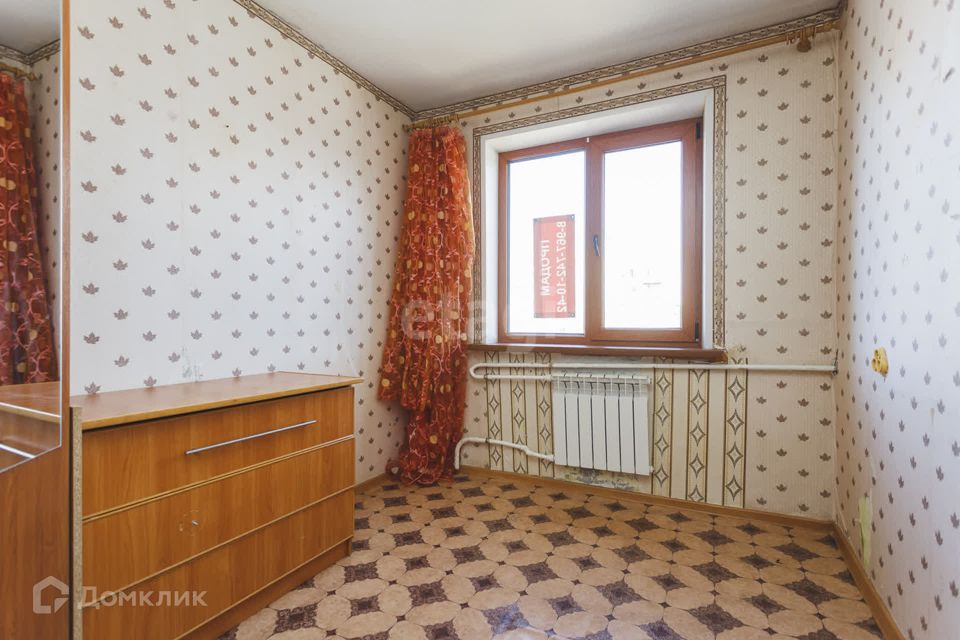 Продаётся 4-комнатная квартира, 60.2 м²