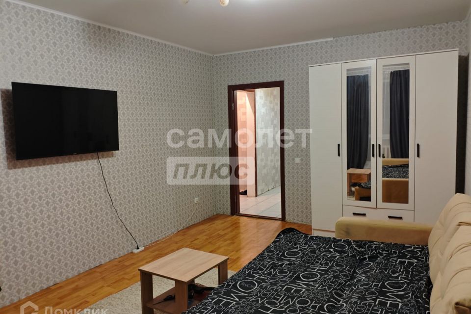 Продаётся 1-комнатная квартира, 42.2 м²