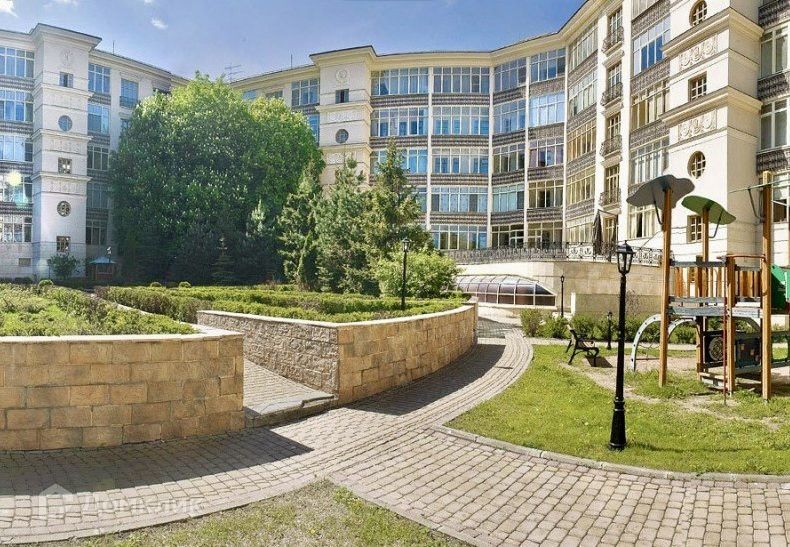 Продаётся 1-комнатная квартира, 524 м²