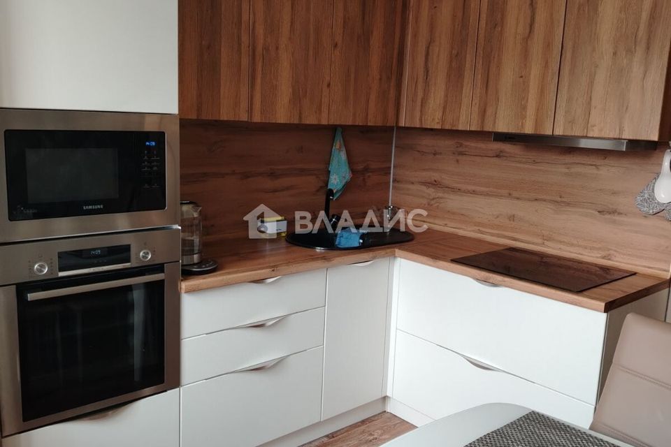Продаётся 4-комнатная квартира, 77.8 м²