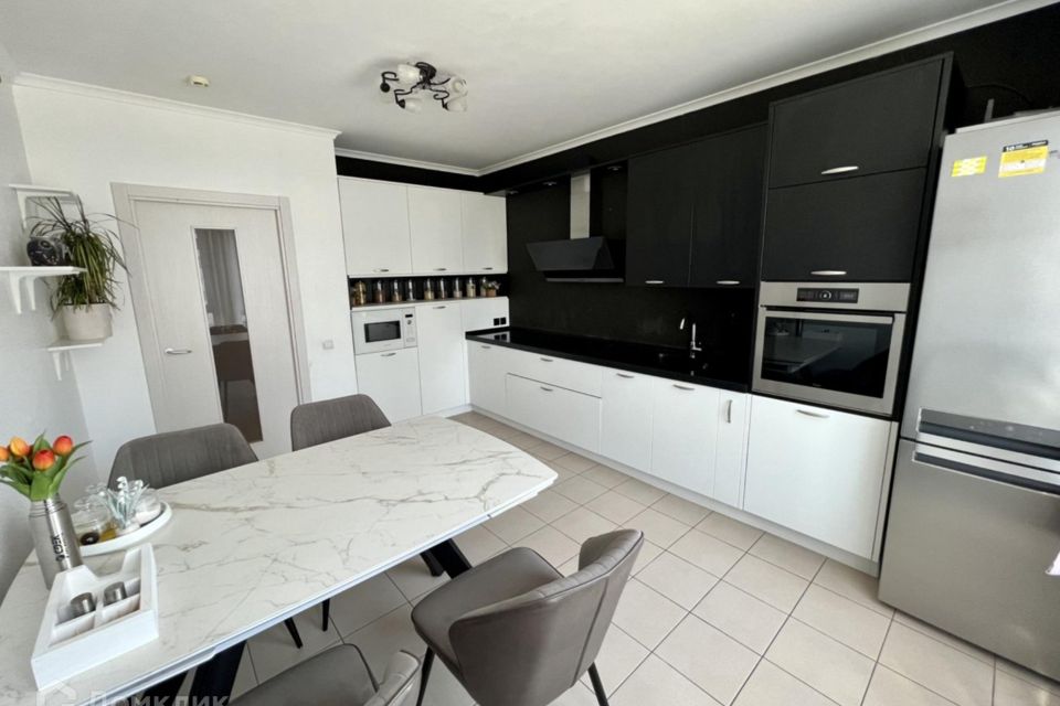 Продаётся 2-комнатная квартира, 61 м²