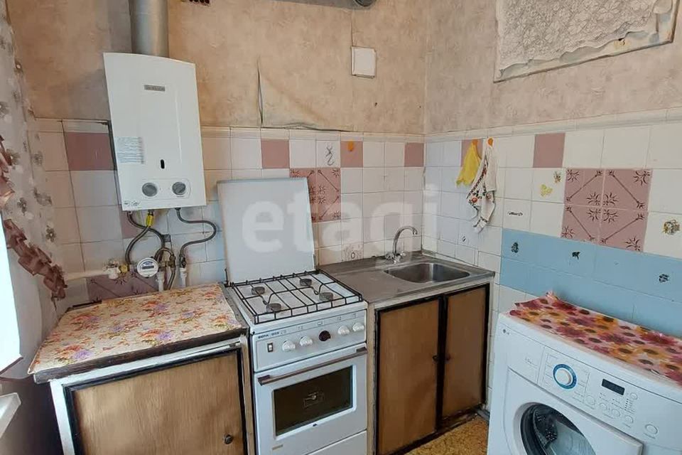 Продаётся 3-комнатная квартира, 50.7 м²