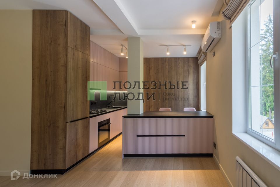 Продаётся 3-комнатная квартира, 70.6 м²