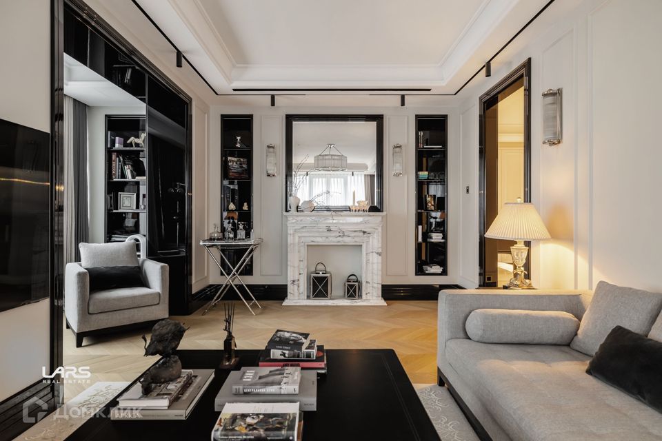 Продаётся 4-комнатная квартира, 164.2 м²