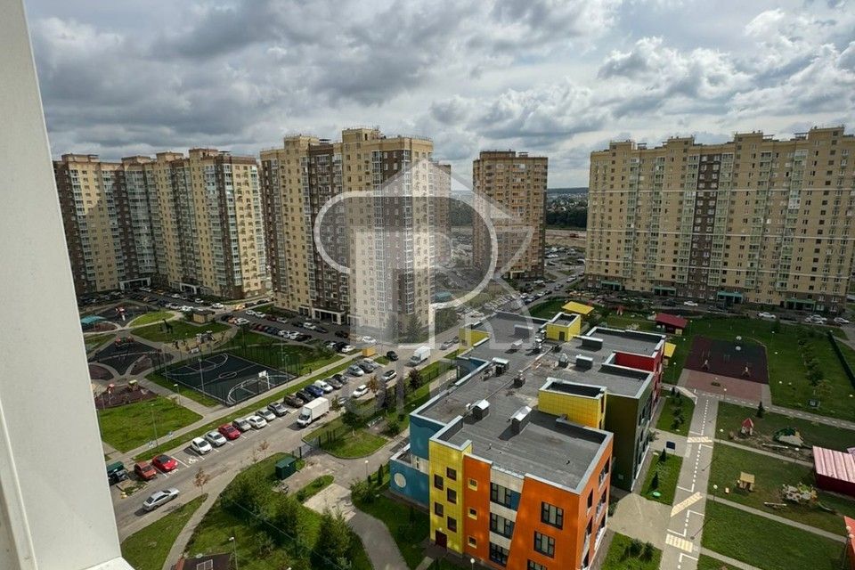 Продаётся 1-комнатная квартира, 35.8 м²