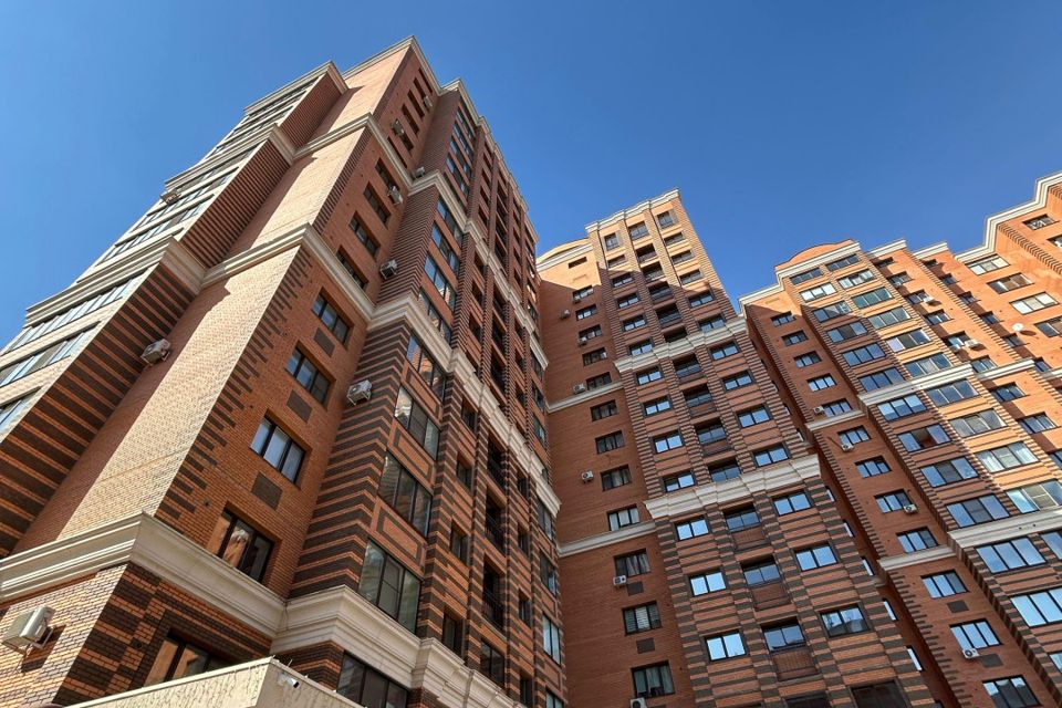 Продаётся 1-комнатная квартира, 42 м²