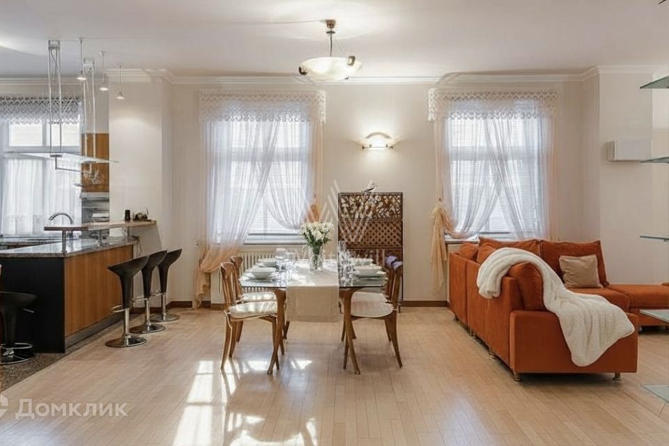 Сдаётся 3-комнатная квартира, 150 м²