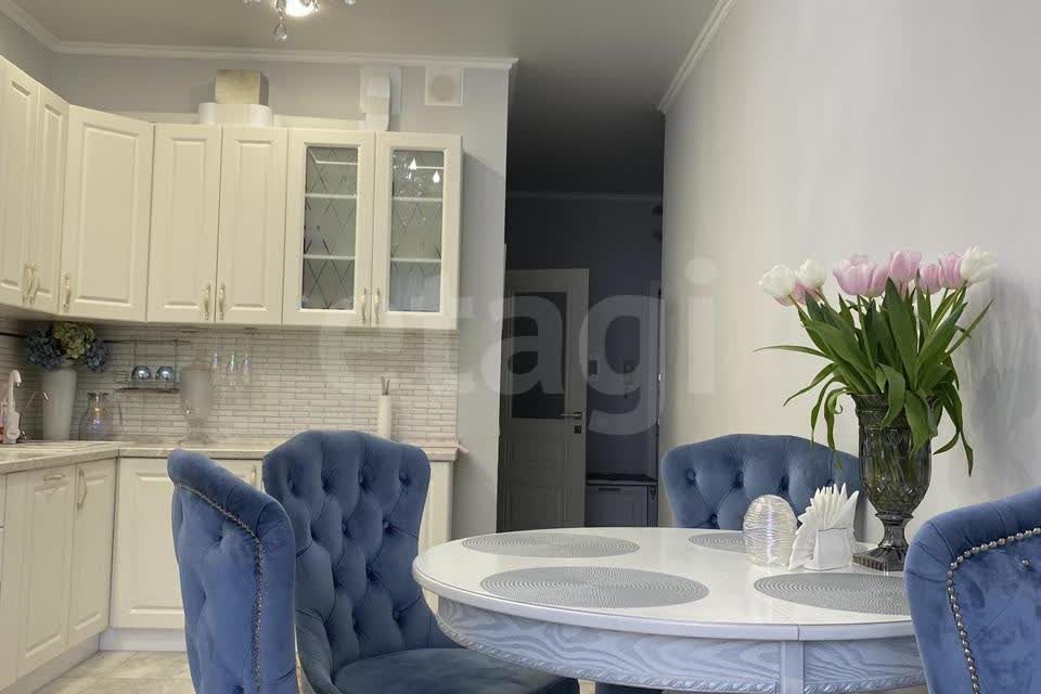 Продаётся 1-комнатная квартира, 55 м²
