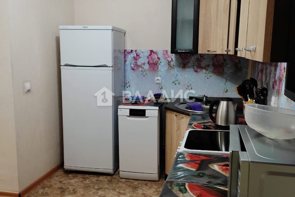 Сдаётся 2-комнатная квартира, 73 м²