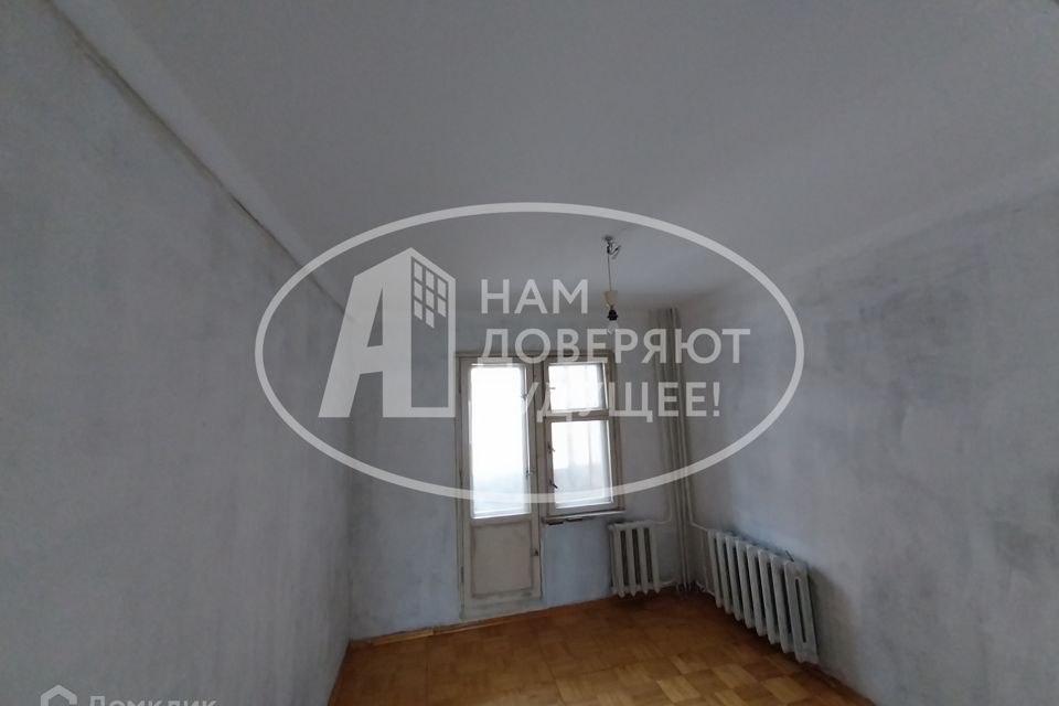 Продаётся 4-комнатная квартира, 68.9 м²