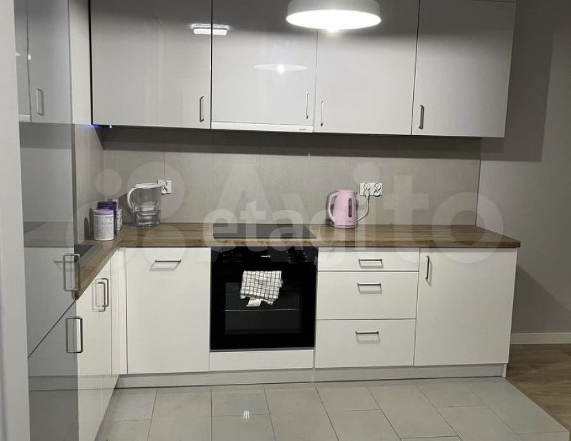 Сдаётся 1-комнатная квартира, 42 м²