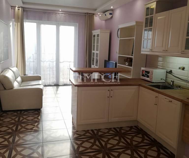 Сдаётся 1-комнатная квартира, 57 м²