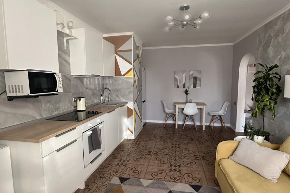 Сдаётся 2-комнатная квартира, 63.8 м²