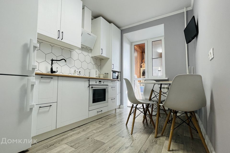 Продаётся 2-комнатная квартира, 56 м²