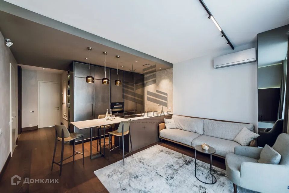 Сдаётся 3-комнатная квартира, 104 м²