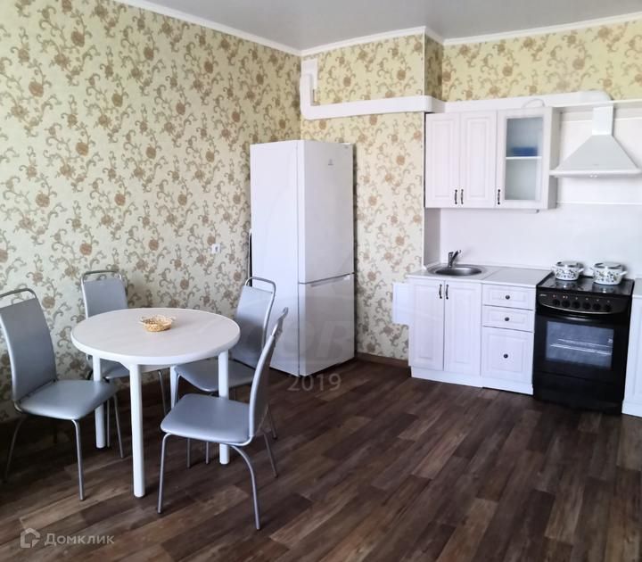 Сдаётся 2-комнатная квартира, 56 м²