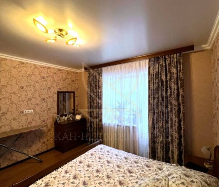 Продаётся 3-комнатная квартира, 100 м²