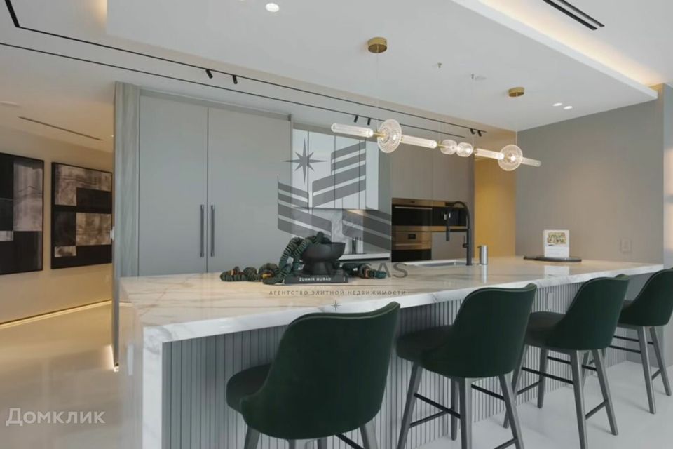 Сдаётся 5-комнатная квартира, 210 м²