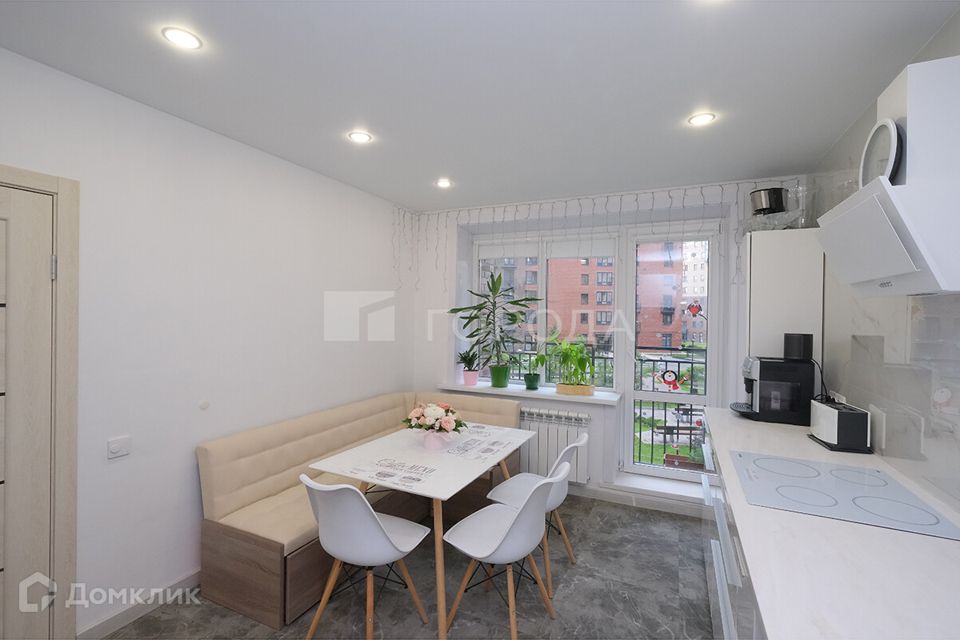 Продаётся 2-комнатная квартира, 63.2 м²