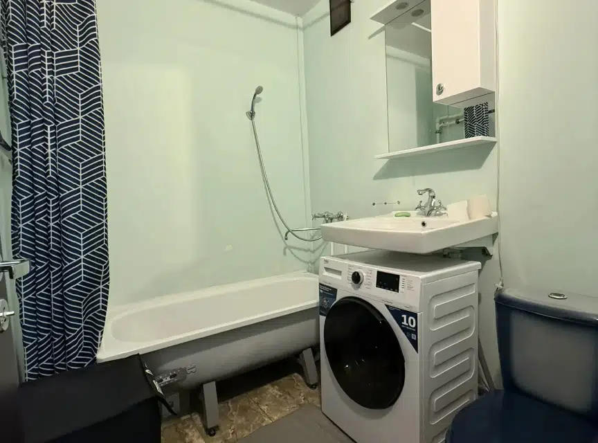 Продаётся 1-комнатная квартира, 43 м²
