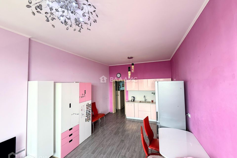 Продаётся 1-комнатная квартира, 56.8 м²