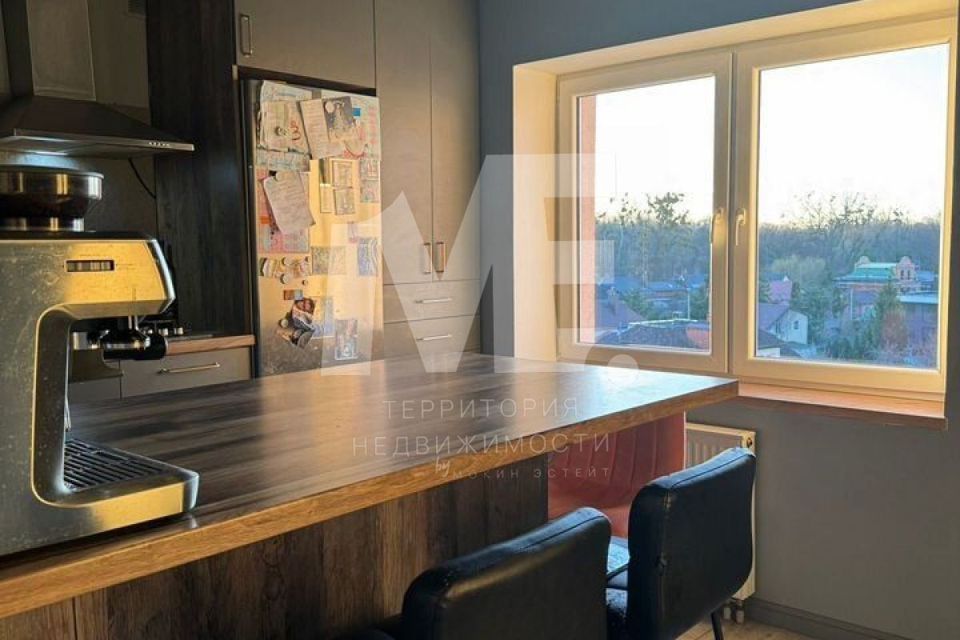 Продаётся 3-комнатная квартира, 121 м²