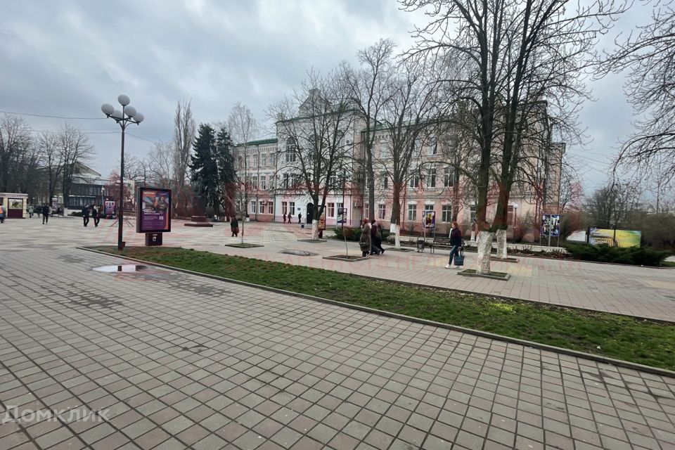Продаётся 4-комнатная квартира, 71.1 м²