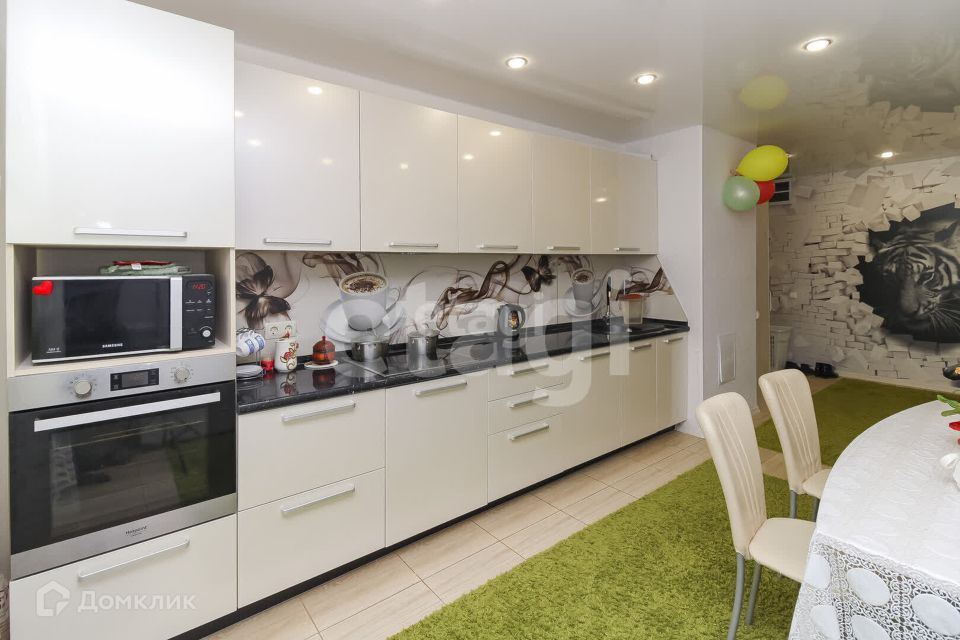 Продаётся 3-комнатная квартира, 92.4 м²