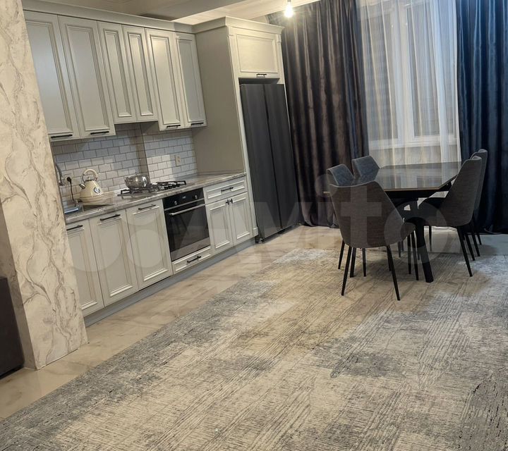 Продаётся 4-комнатная квартира, 120 м²