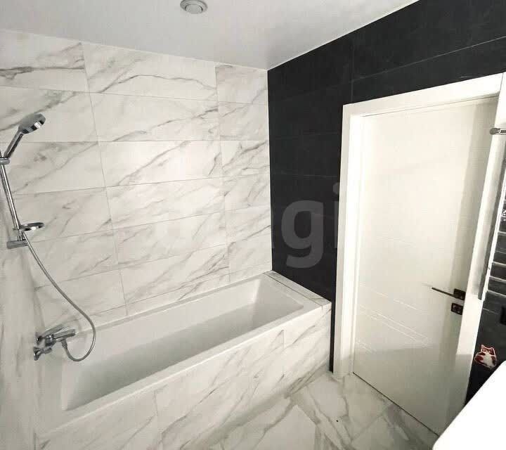 Продаётся 2-комнатная квартира, 55 м²
