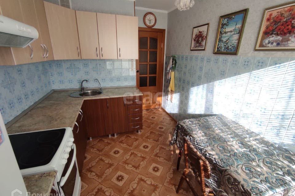 Сдаётся 2-комнатная квартира, 56 м²