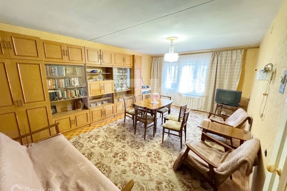 Продаётся 4-комнатная квартира, 74.3 м²