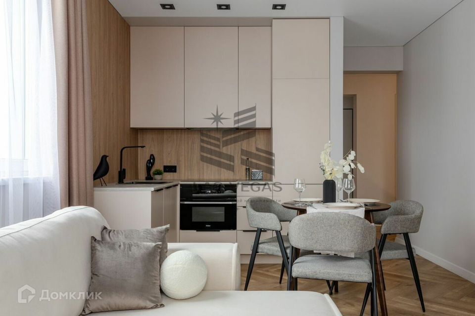 Сдаётся 2-комнатная квартира, 68 м²