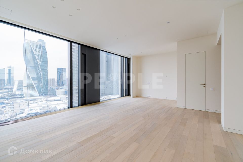 Продаётся 2-комнатная квартира, 69.6 м²
