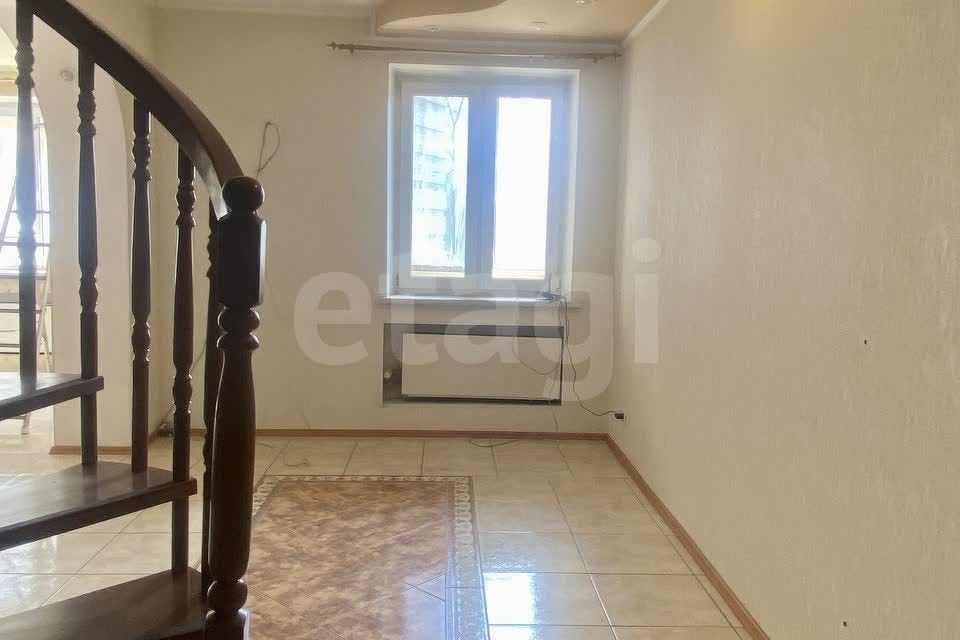 Продаётся 3-комнатная квартира, 99 м²