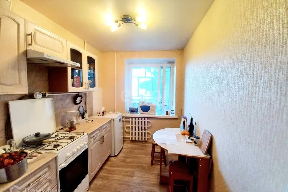 Продаётся 3-комнатная квартира, 61.5 м²