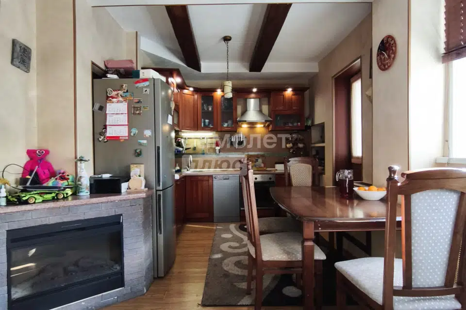 Продаётся 4-комнатная квартира, 84.7 м²