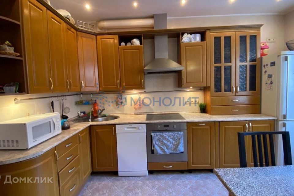 Сдаётся 2-комнатная квартира, 64 м²