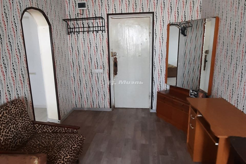 Продаётся 1-комнатная квартира, 32 м²