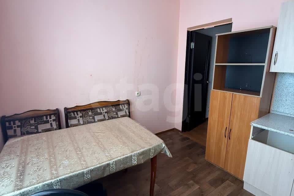Сдаётся 2-комнатная квартира, 80 м²