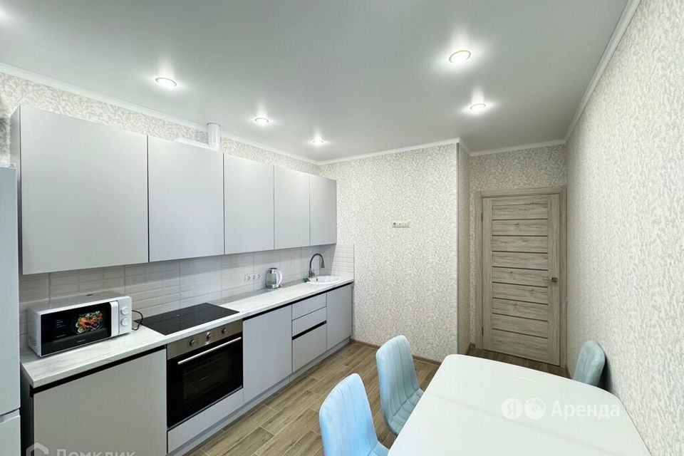 Сдаётся 2-комнатная квартира, 61 м²